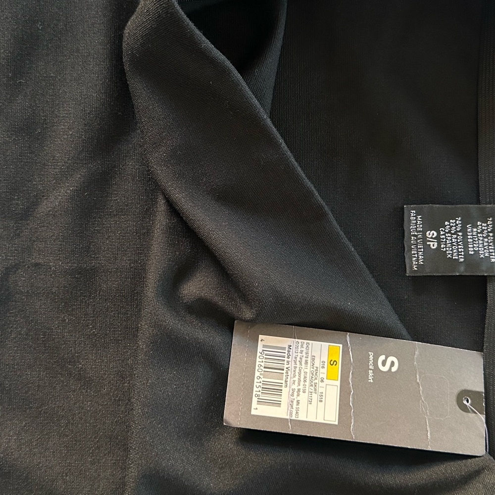 Mossimo Black Skirt Size Small NWT - Picture 3 of 4